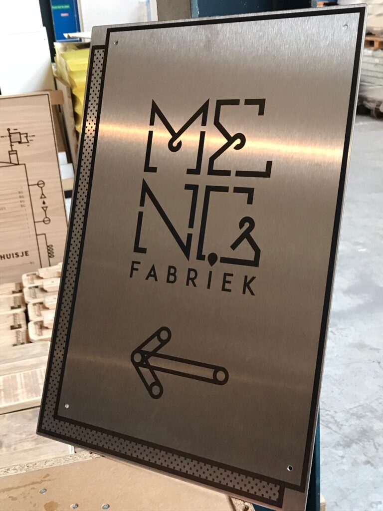 De Mengfabriek - Signing RVS en Eiken De Mengfabriek - Signing RVS en Eiken